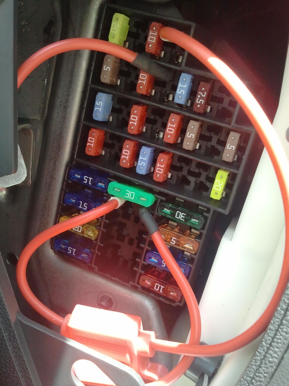 Задние ЭСП без поворота ключа — Renault Logan (1G), 1,6 л, 2010 года ...