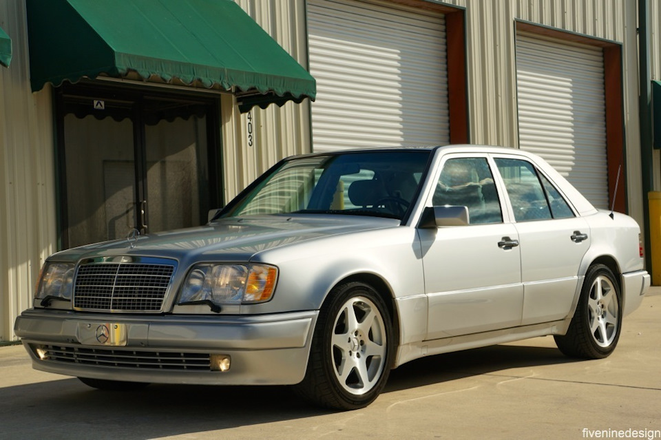 Mercedes w124 серебристый