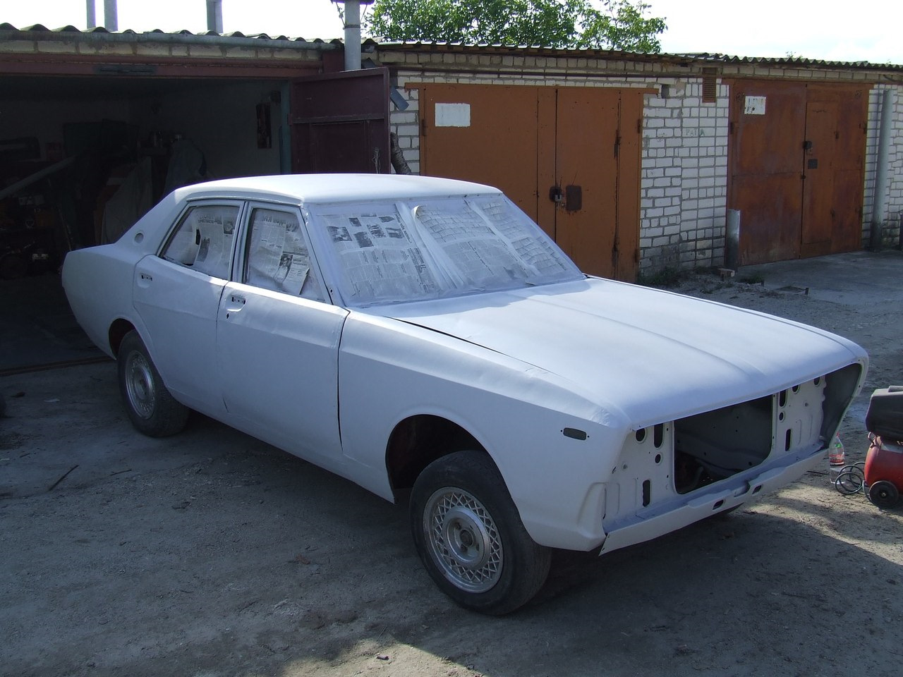 Nissan Laurel c130