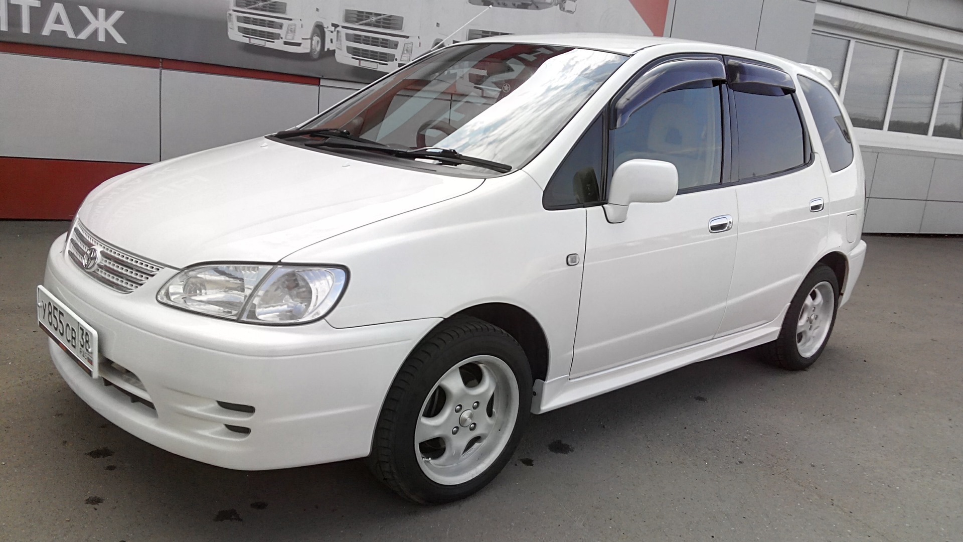 Toyota Corolla Spacio (E110) 1.6 бензиновый 2000 | White Pearl LIMITED на  DRIVE2