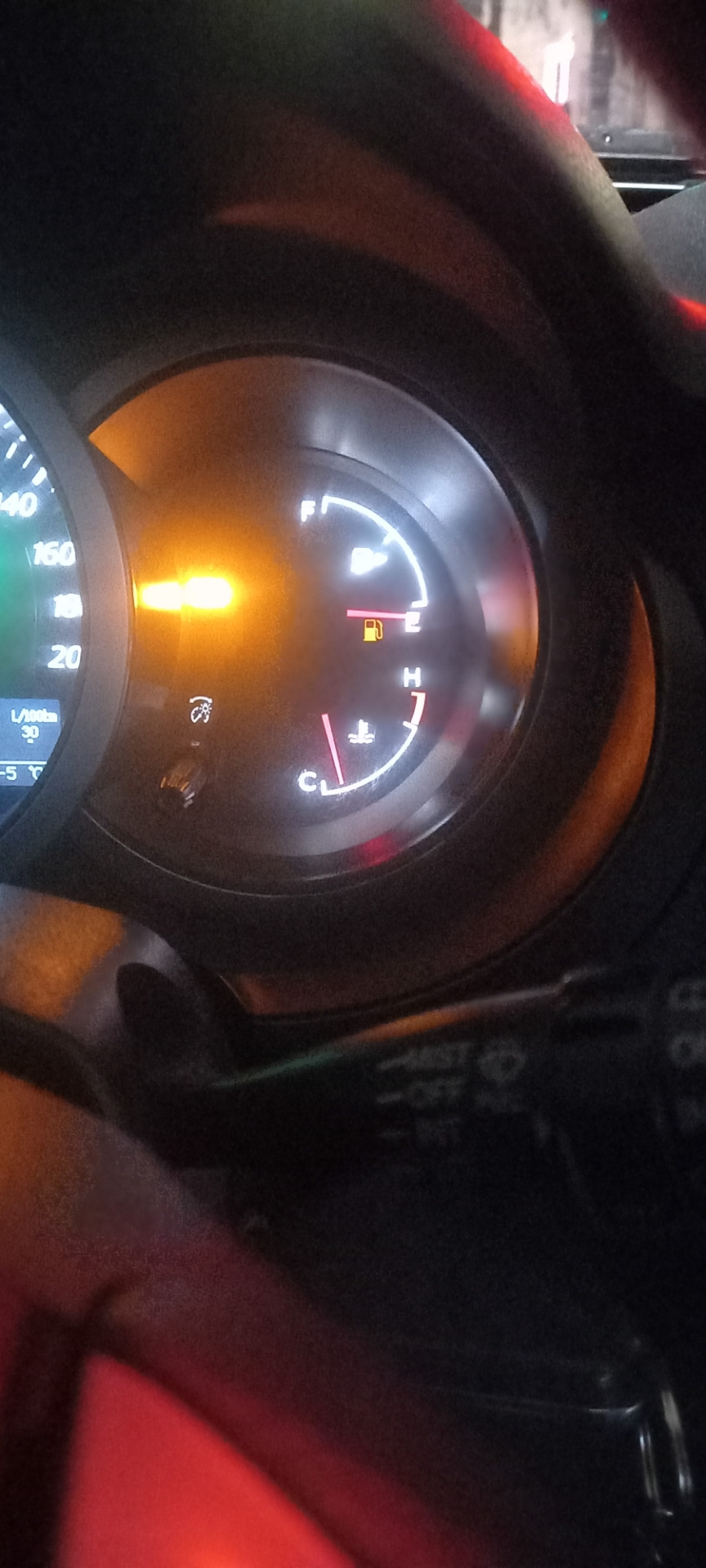 Барахлит датчик уровня топлива — Suzuki Grand Vitara (2G), 1,6 л, 2010 ...