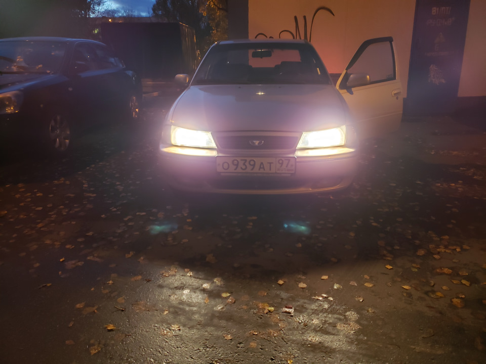 Замена лампочек в фарах — Daewoo Nexia, 1,5 л, 1998 года | расходники ...