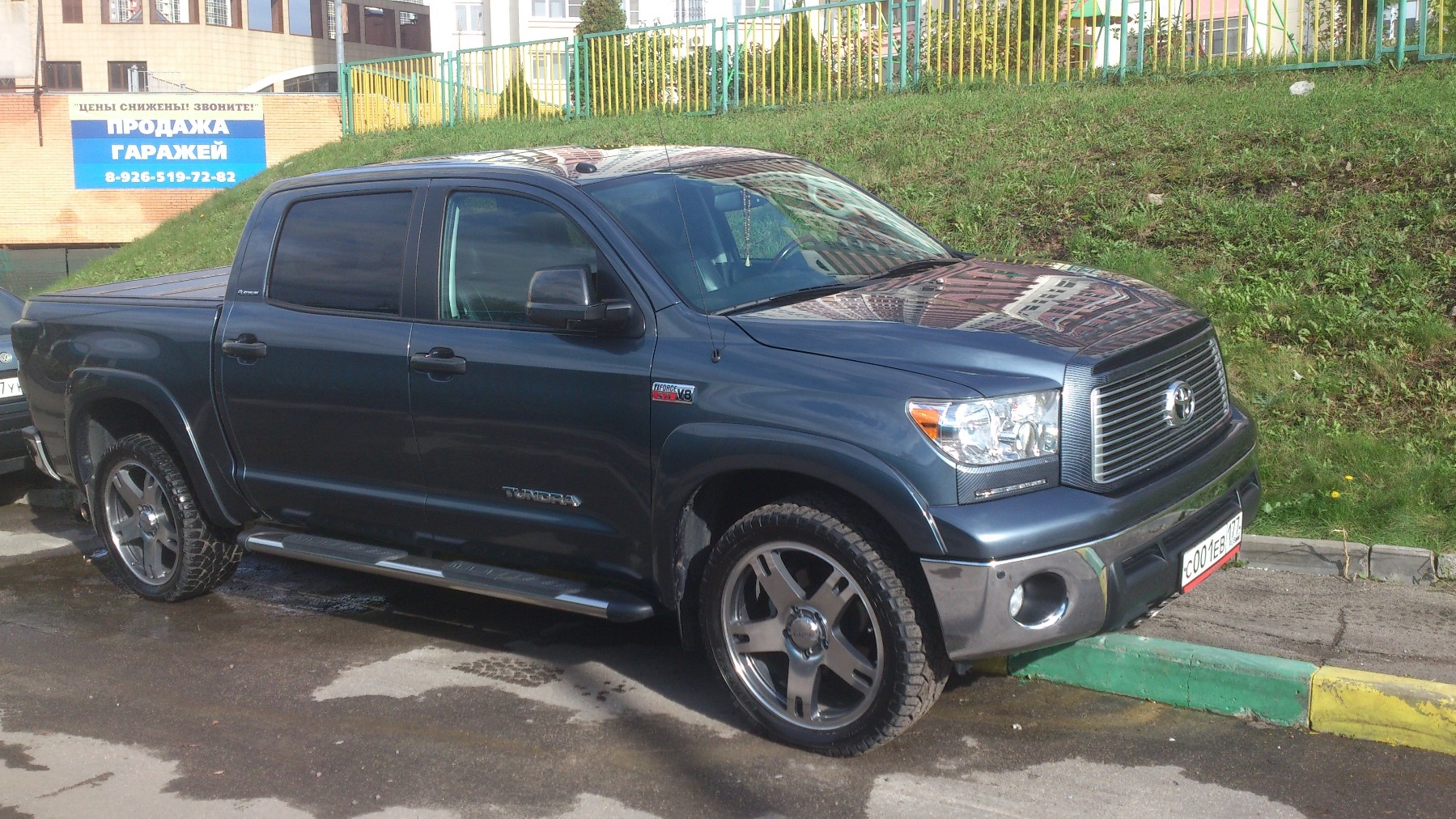 Toyota Tundra (II) 5.7 бензиновый 2010 | на DRIVE2