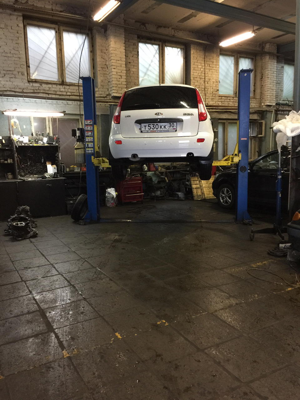 Опорный подшипник передней левой стойки — Lada Калина хэтчбек, 1,6 л ...