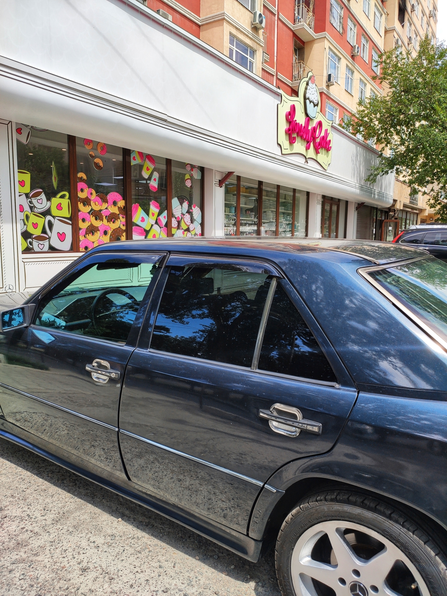 Шторки вместо тонировки — Mercedes-Benz E-class (W124), 3,2 л, 1994 ...