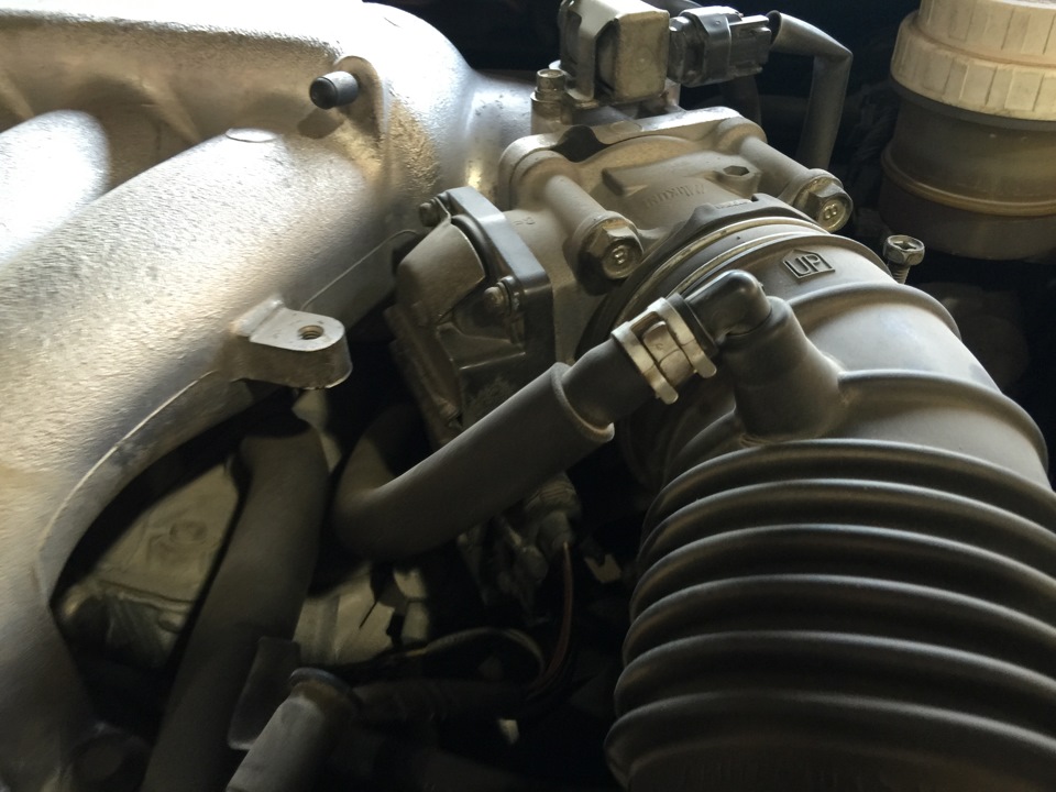 Замена свечей Eclipse 4G V6 3.8 NJK-IFR6B-K — Mitsubishi Eclipse (4G ...