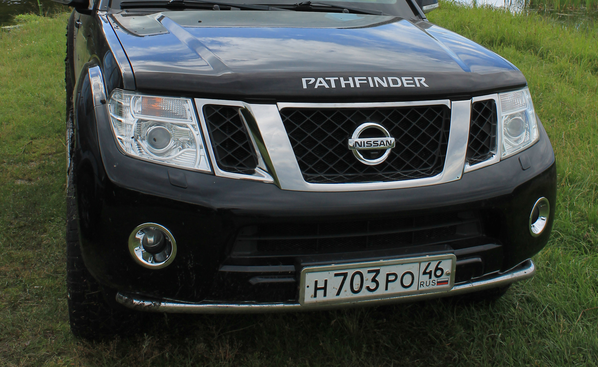 Противотуманные фары патфайндер r51. Nissan Pathfinder 2007 ПТФ. Мухобойка Nissan Pathfinder r51. Pathfinder r51 накладки на фары. Nissan Pathfinder 2007 ПТФ Sal man.