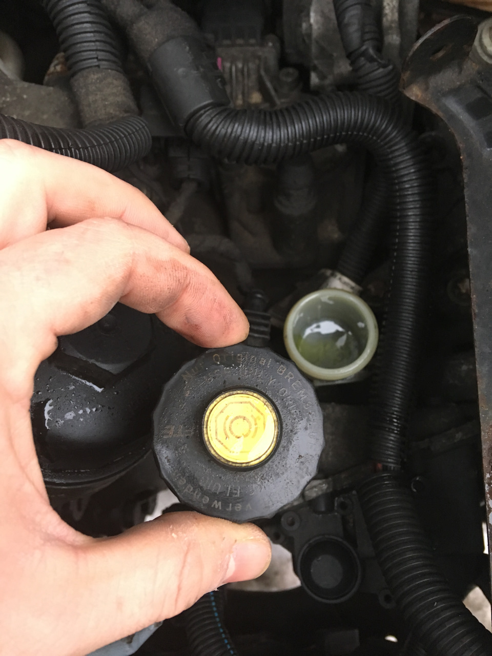 Меняю щетки в блоке изитроника — Opel Corsa C, 1,2 л, 2003 года ...