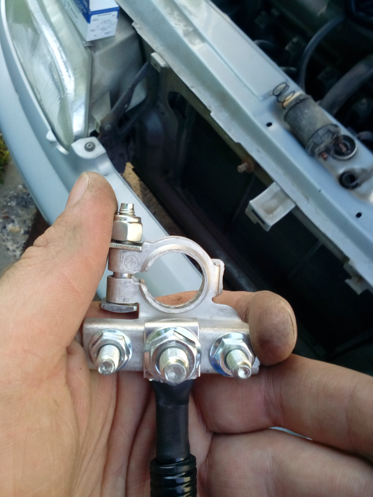 Замена тягового реле стартера — Lada 2114, 1,5 л, 2004 года | своими ...