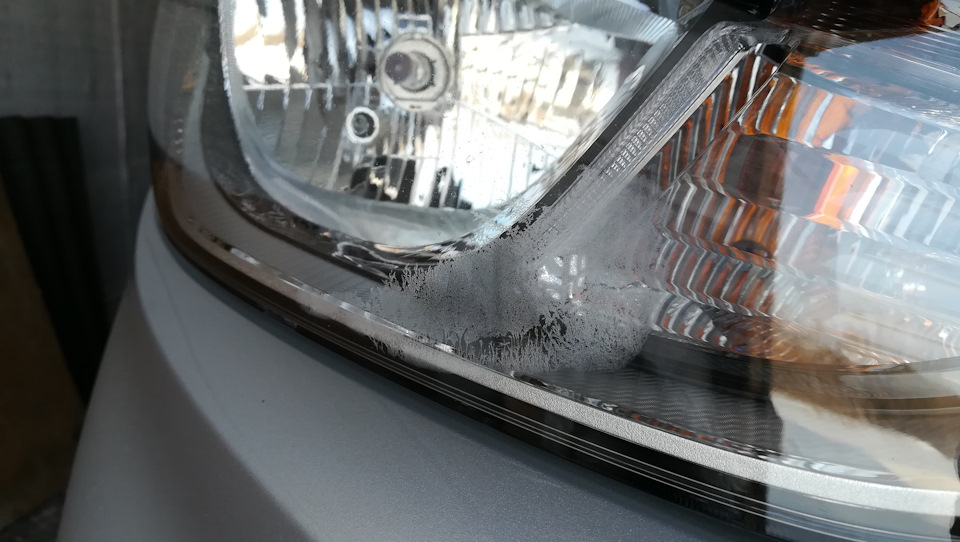 Фары запотели изнутри. — Hyundai Solaris (2G), 1,6 л, 2018 года ...