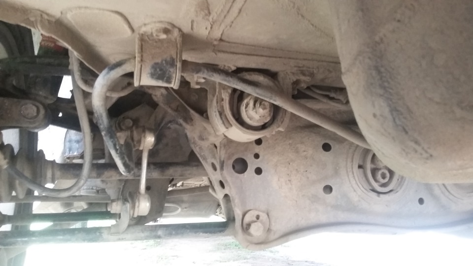 Как поменять заднюю балку тойота ЗАМЕНА ПОДУШЕК ЗАДНЕЙ БАЛКИ - Toyota Crown (S150), 2,5 л, 1997 года запчасти DRI