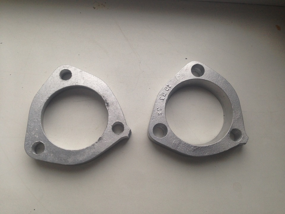 Проставки мини. Проставки для увеличения клиренса ваз 2109 передние. Проставки митсубиси паджеро спорт 2. Мини купер клубмен 2008 проставки увеличения клиренса. Проставки для увеличения клиренса ваз 2109 передние.