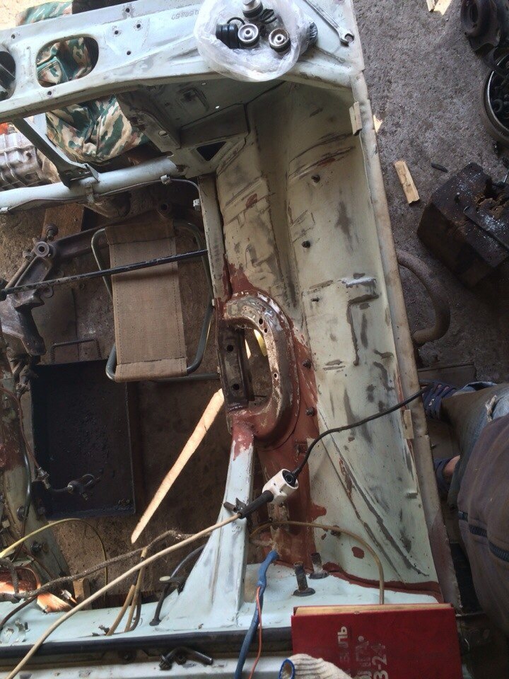 когда то пришел просто прокачать сцепление. — ГАЗ 2410, 2,4 л, 1986 ...