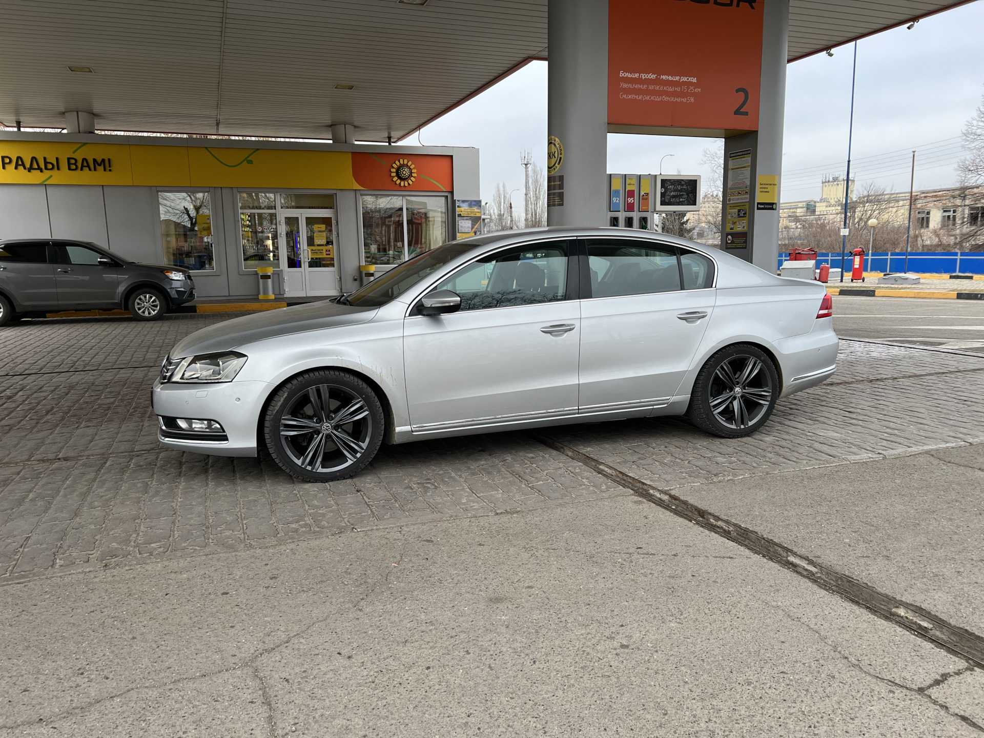 Sebring R18 и прощай ППД — Volkswagen Passat B7, 1,8 л, 2011 года |  колёсные диски | DRIVE2