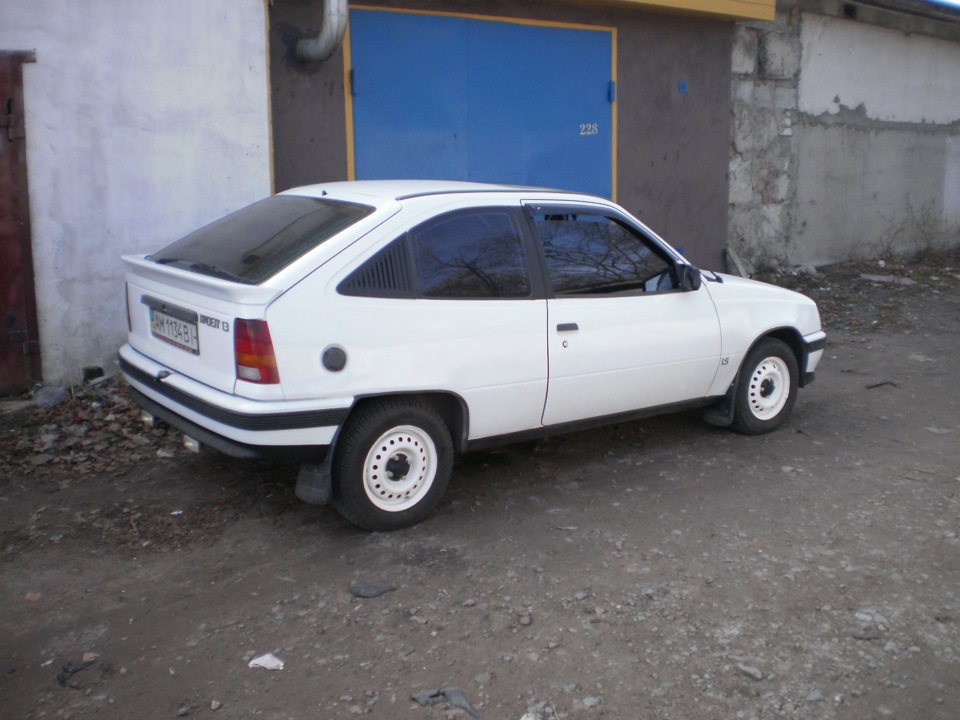 Фото в бортжурнале Opel Kadett E