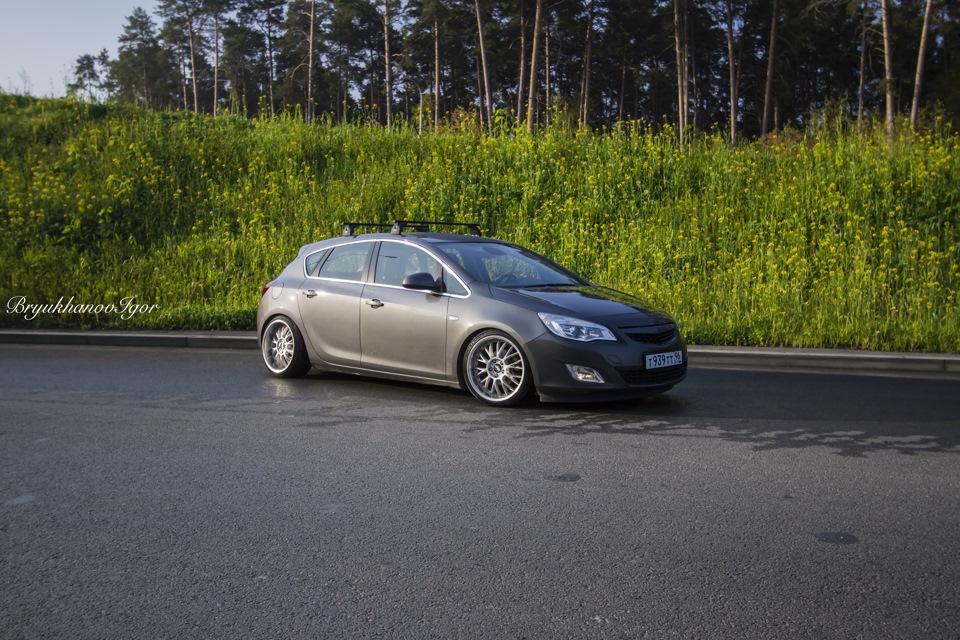 Opel Astra j 2010 stance