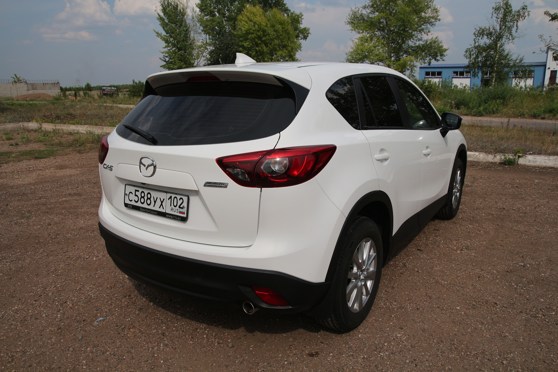 Белый сх5. Mazda CX-5. Мазда СХ-5 2016 белая. Мазда СХ 5 белая. Белая Мазда сх5 на дисках.