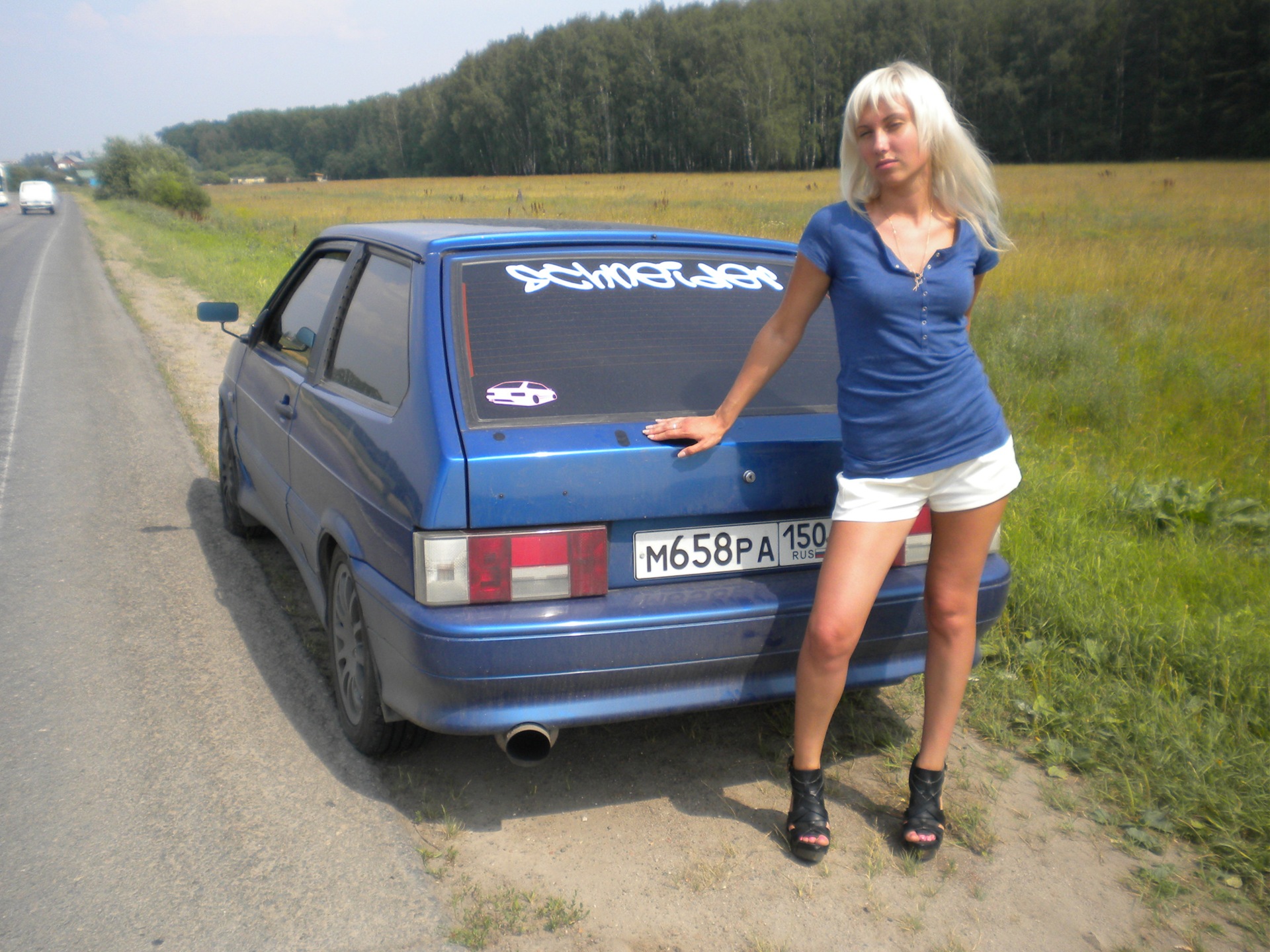 Девушка и авто частное ВАЗ
