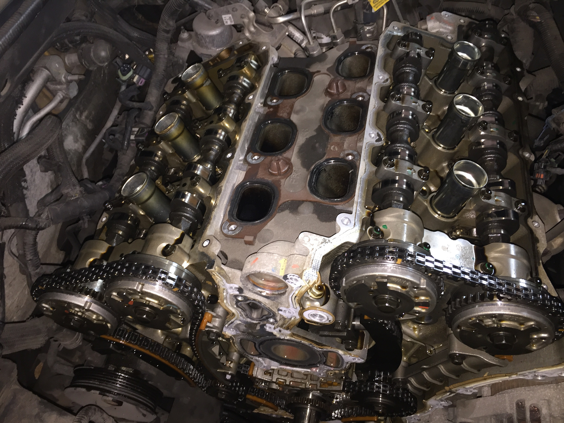 3 0 003. ГРМ Кадиллак SRX 3.0. Комплект цепи ГРМ Кадиллак SRX 3.0 2011 lf1. SRX 3.0 двигатель. Cadillac v6 3.0.