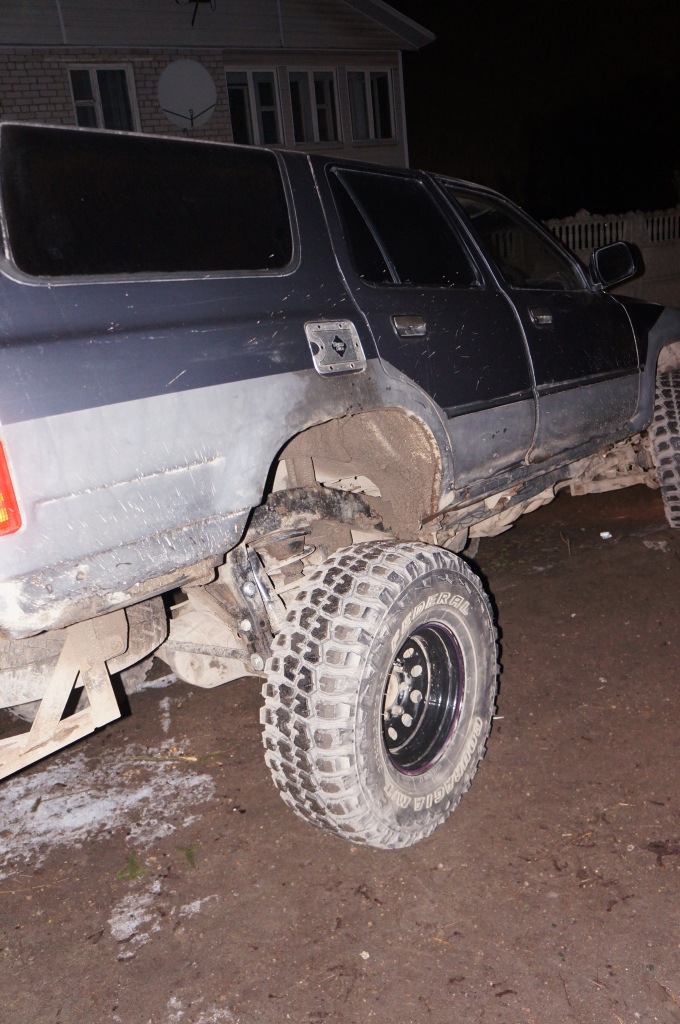 Фото в бортжурнале Toyota Hilux Surf (2G)