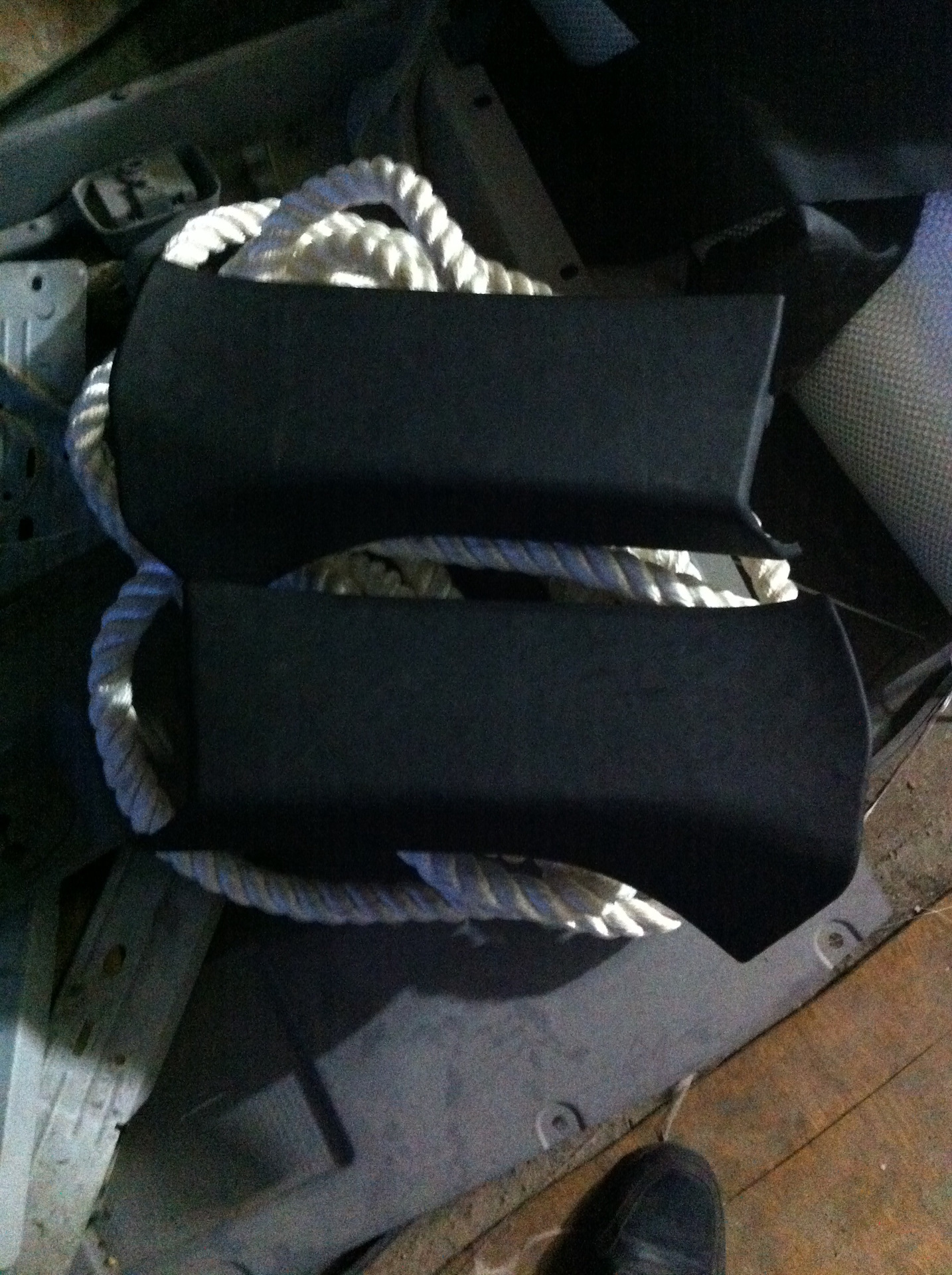 Обтяжка пластика экокожей — KIA Sorento (1G), 2,4 л., 2005 года ...