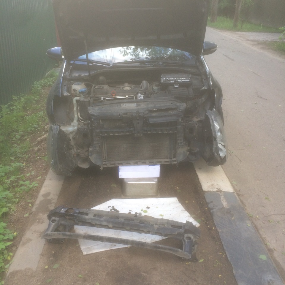 44. Очистка радиаторов — Volkswagen Golf Mk6, 1,4 л, 2009 года | своими ...