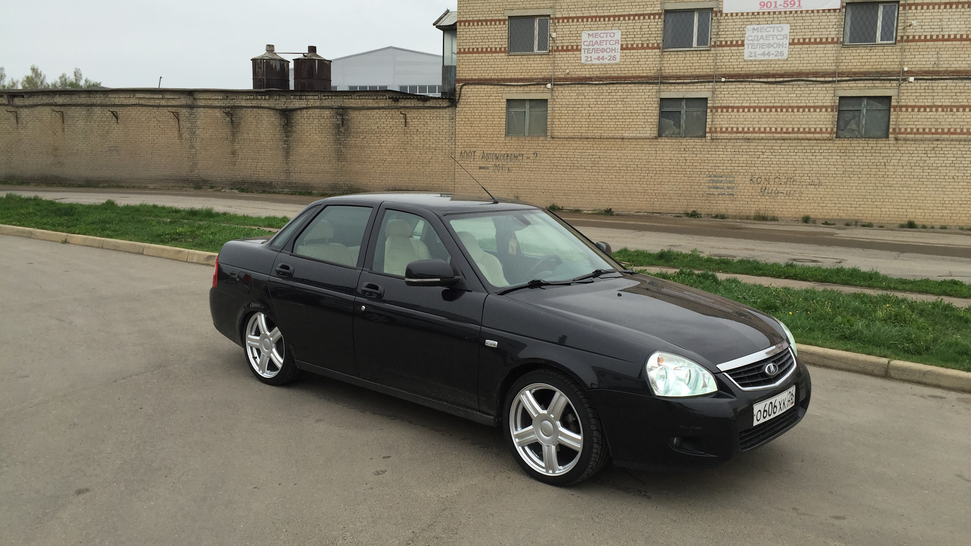 Lada Приора седан 1.6 бензиновый 2013 | Black Power на DRIVE2