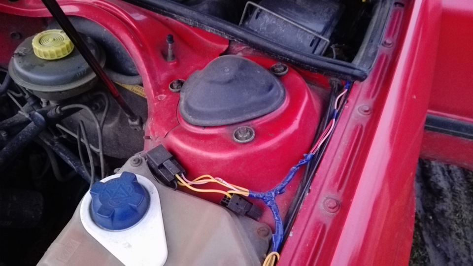 Противотуманные фары на ауди 100 с4 — Audi 100 (C4), 2 л, 1991 года ...