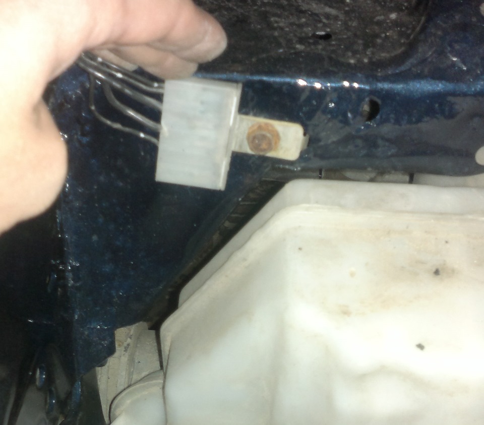 Почему не горит поворотник, или как я провёл вечер)) — Mazda 323 V, 1,3 ...