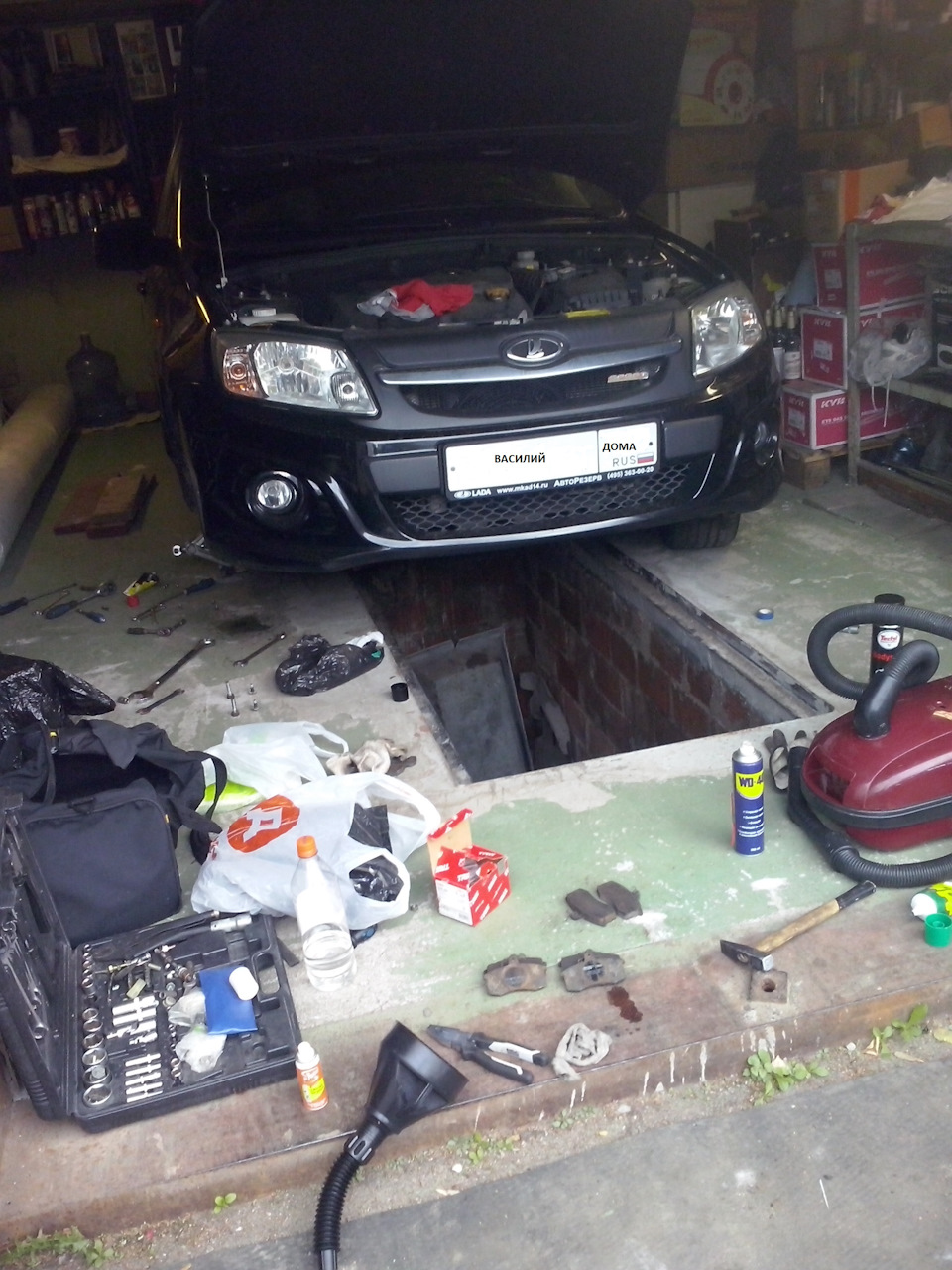 Замена тормозных колодок — Lada Granta Sport, 1,6 л, 2014 года ...