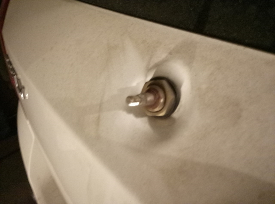 Задний дворник. Закончили с лядой ) — Geely MK Cross, 1,5 л, 2014 года ...