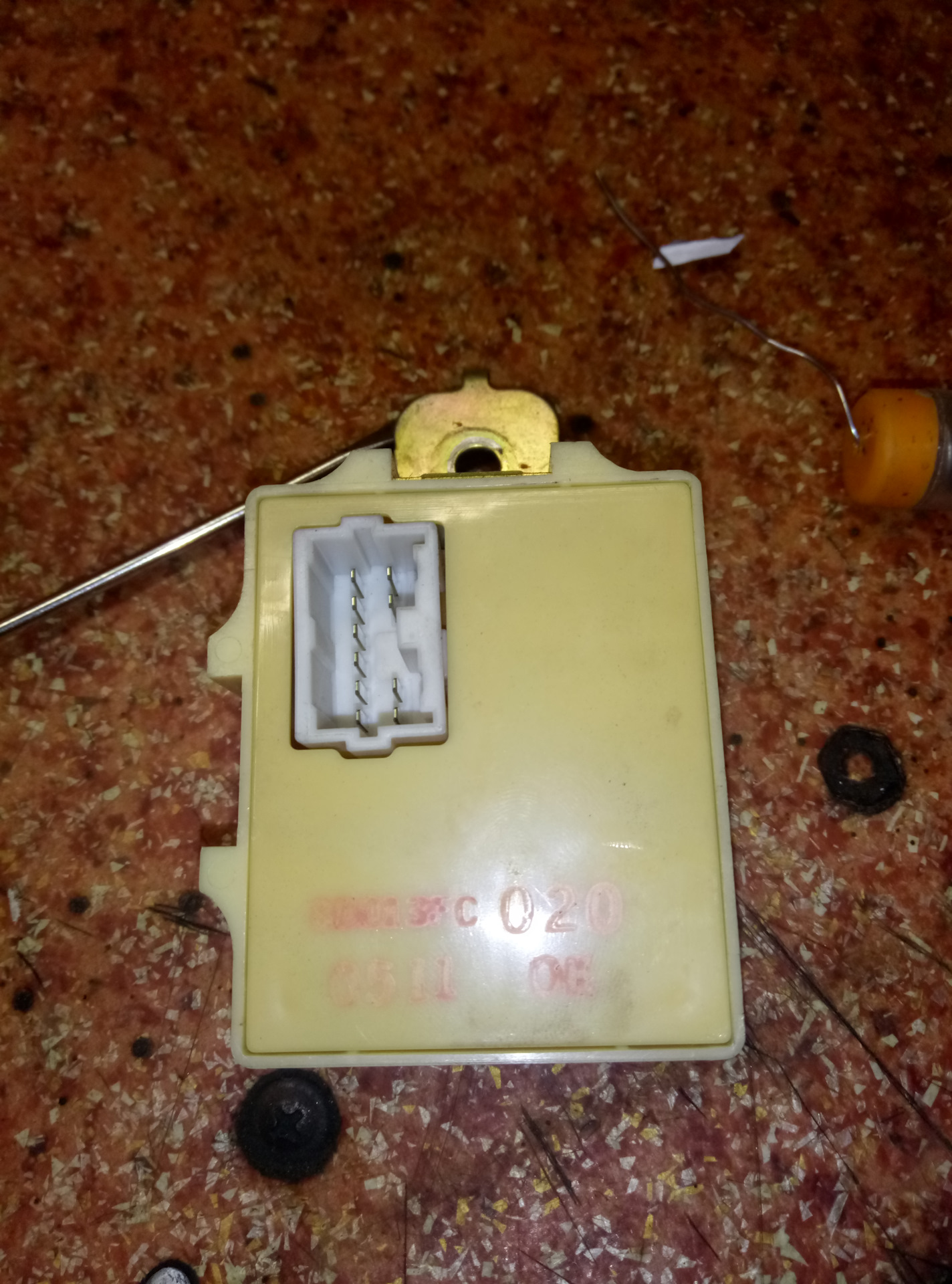 Отключение сигнала оставленного ключа в замке зажигания — Subaru ...