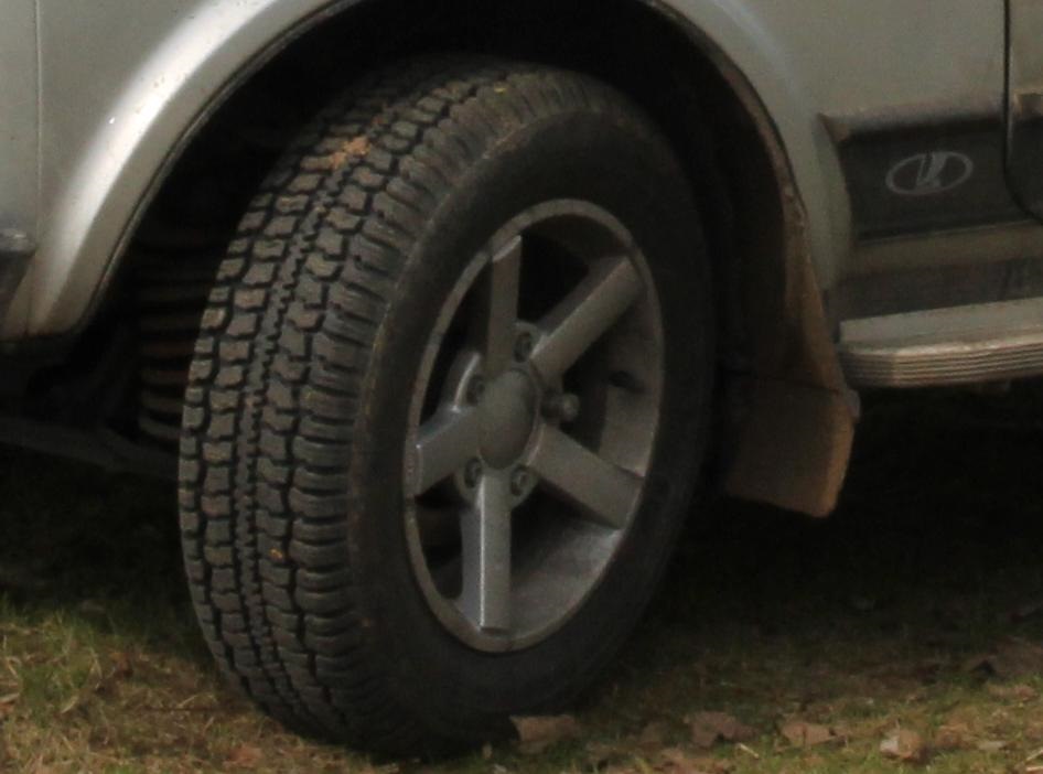 Моя всесезонка. — LADA 4x4 5D, 1,7 л., 2011 года | шины | DRIVE2