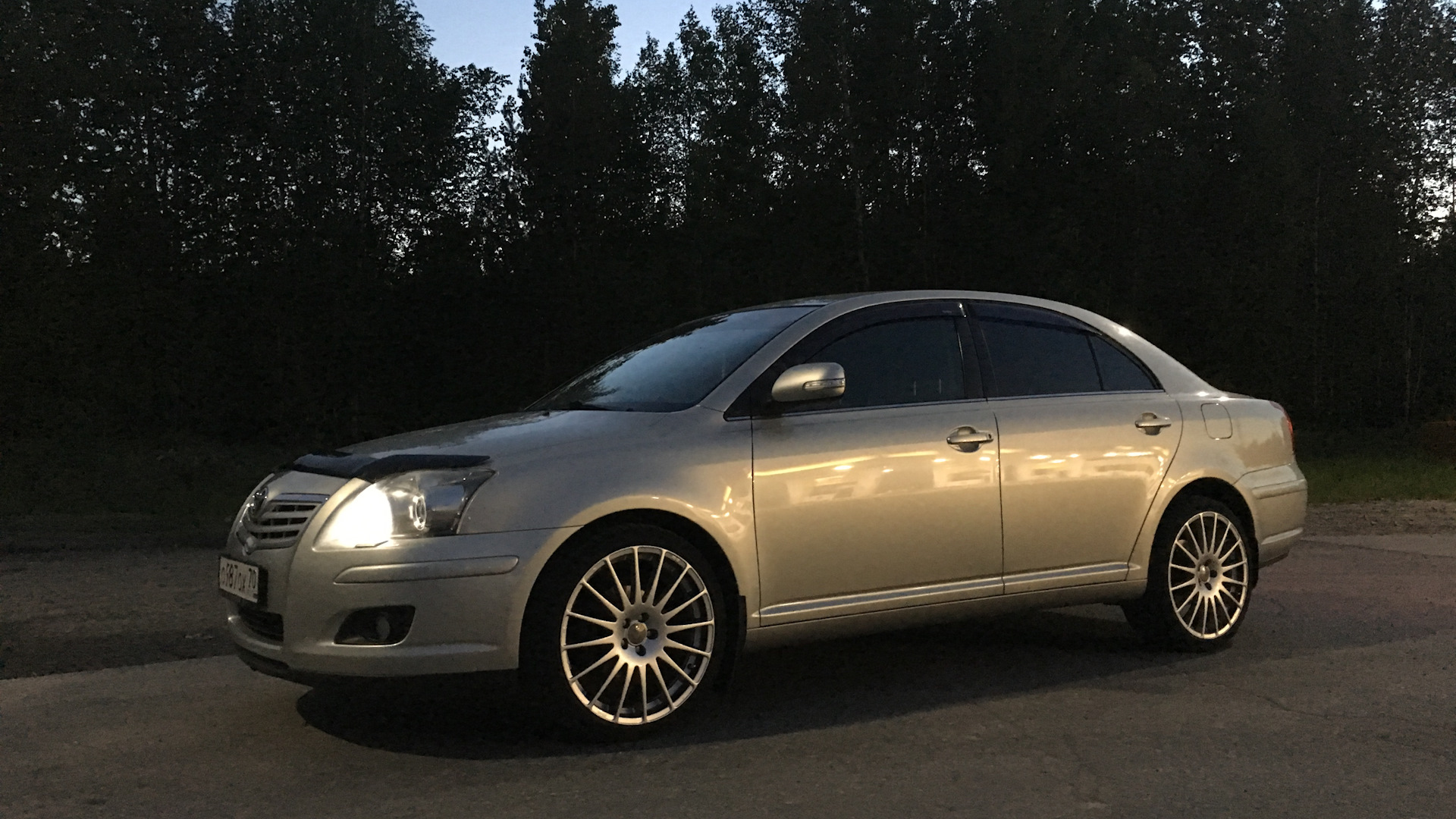 Toyota Avensis II 1.8 бензиновый 2006 | R19😎воробей на DRIVE2