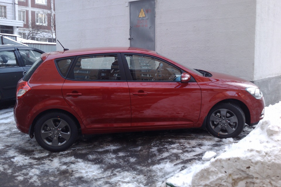 Моя первая фотка! — KIA Ceed (1G)