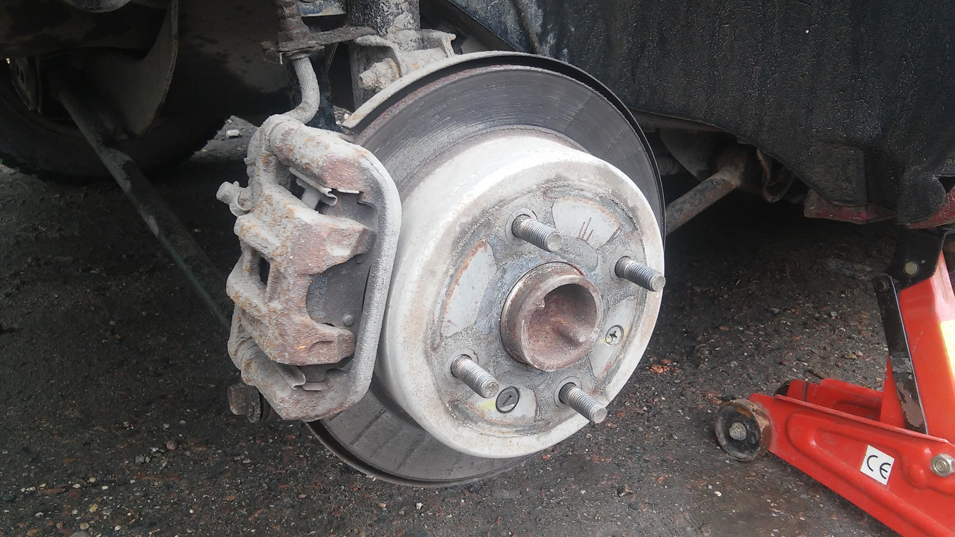 4.Подклинивание заднего левого суппорта — Chevrolet Lacetti 5D, 1,6 л ...