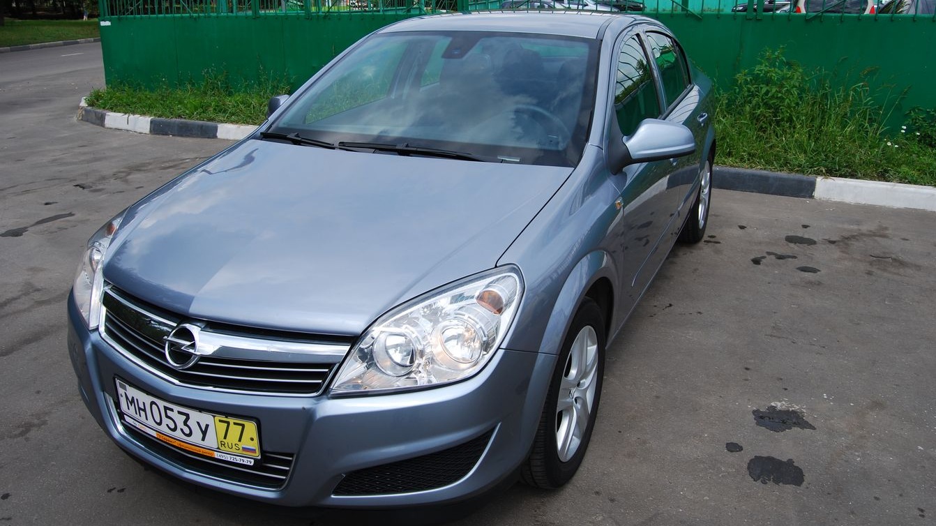 Опель бу краснодарский край. Opel Astra, 1.6 л., 2009. Silver Lightning Opel Astra h.