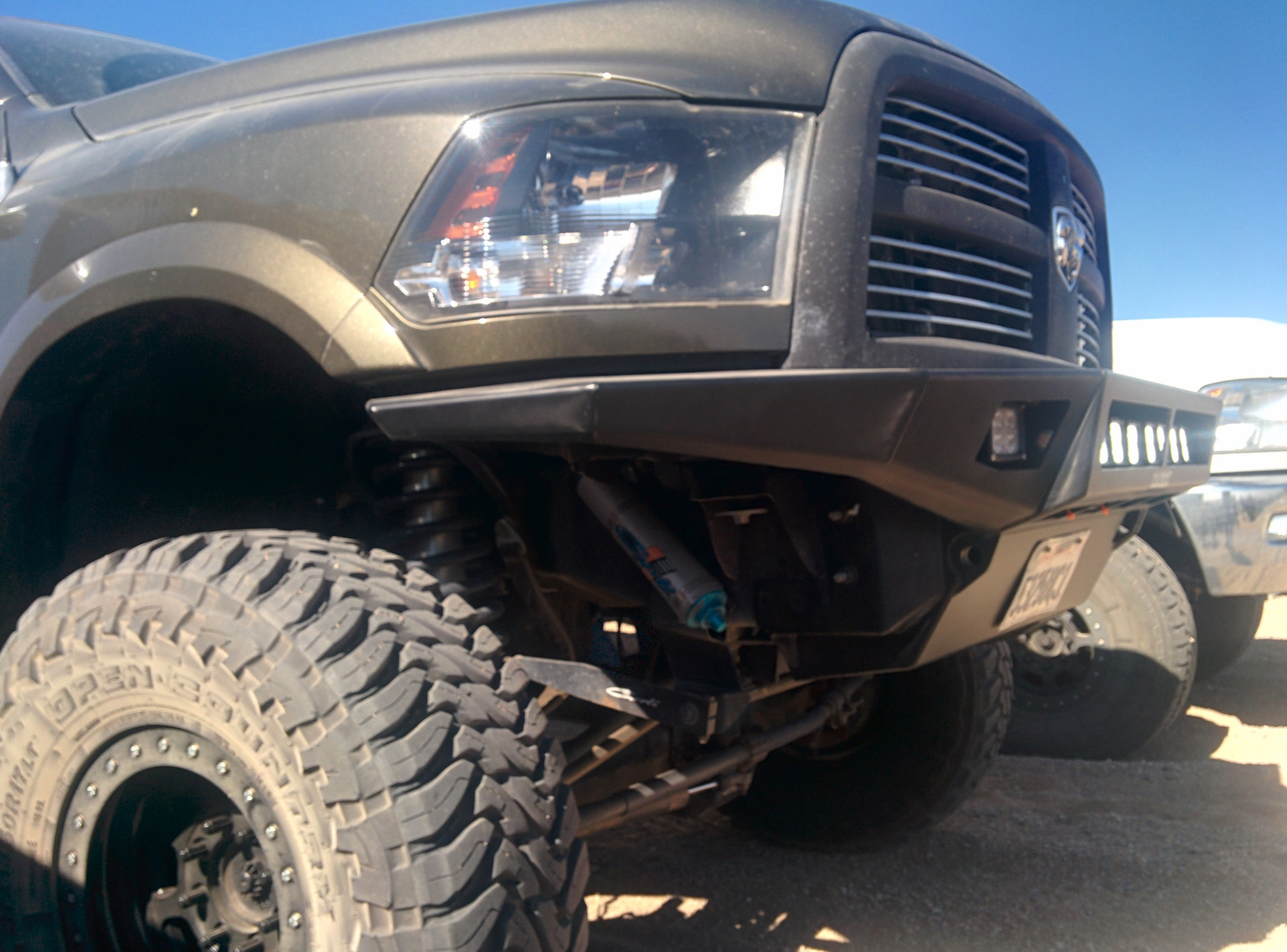 стальной бампер на ниву. железный бампер. задний бампер риф дастер. силовой бампер уаз патриот 2017. передний силовой бампер уаз патриот.