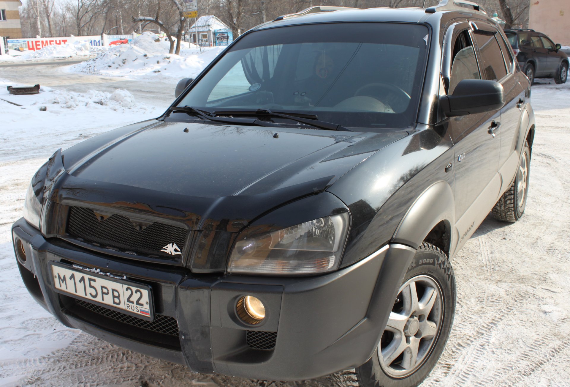 Хендай туссан 2007. Хендай Туксон 2008 решетка. Реснички на Hyundai Tucson 2008 год. Hyundai Tucson 2006 2.7. Решетка радиатора Hyundai Tucson 2008.