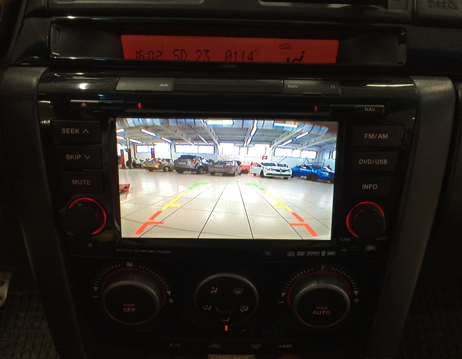 камера мазда 3