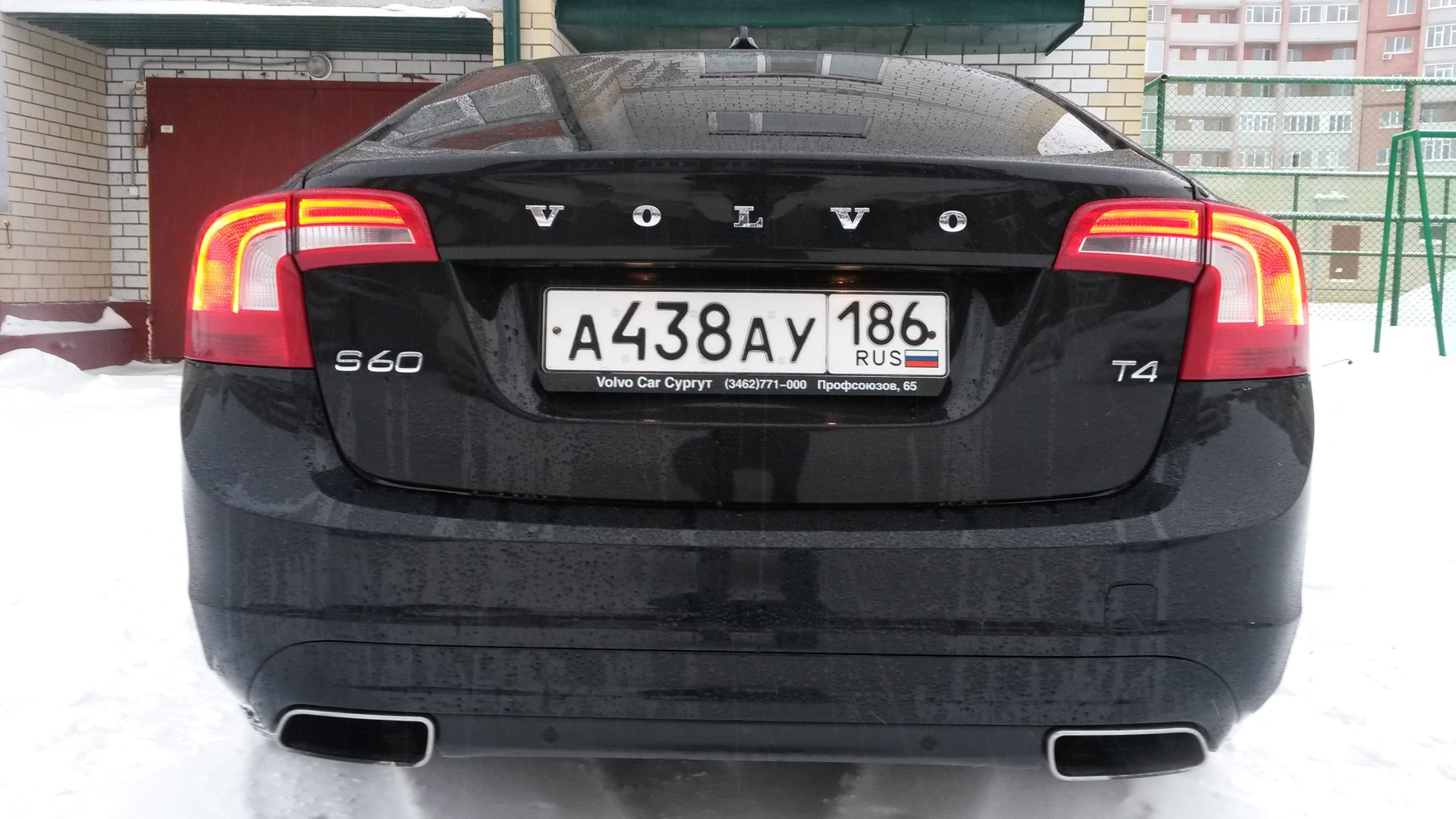 Volvo S60 (2G) 2.0 бензиновый 2013 | 