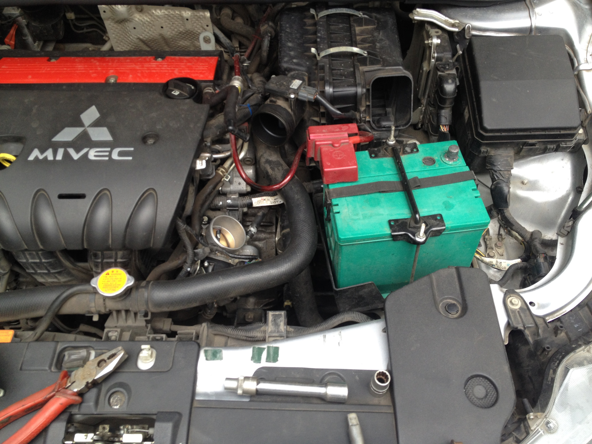 8. Лансер 9 акб. 5 аккумулятор. Лансер 10 акб. Lancer 10 аккумулятор.