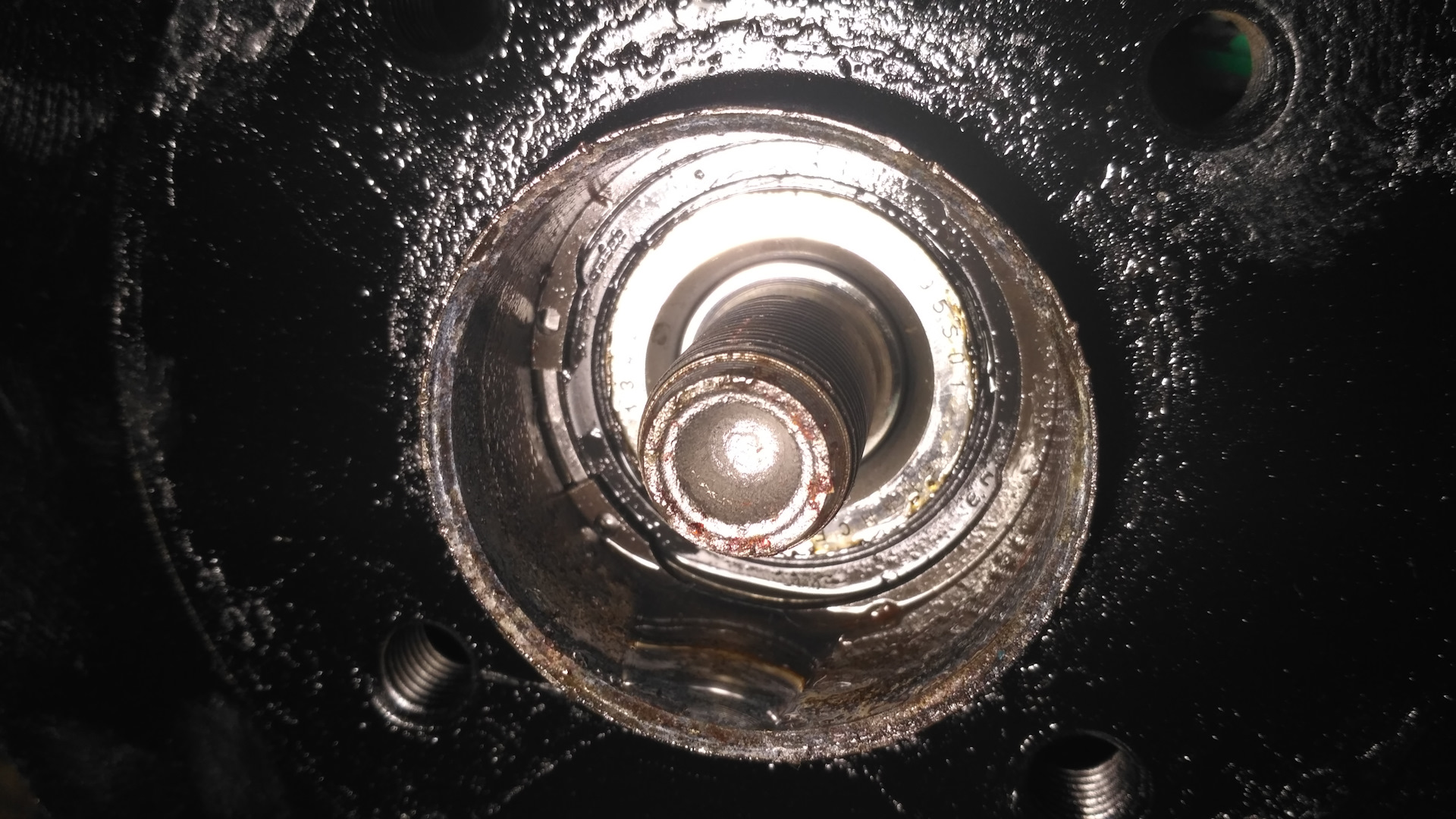 Прокачка тормозов или замена штуцера прокачки — Renault Sandero 1G, 1,6 ...