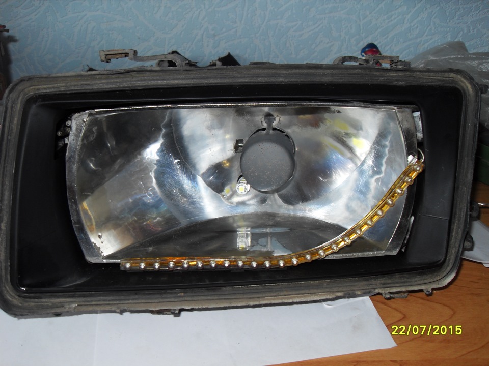 Лента в фары и стробоскопы — Audi 80 (B3), 1,8 л, 1991 года ...