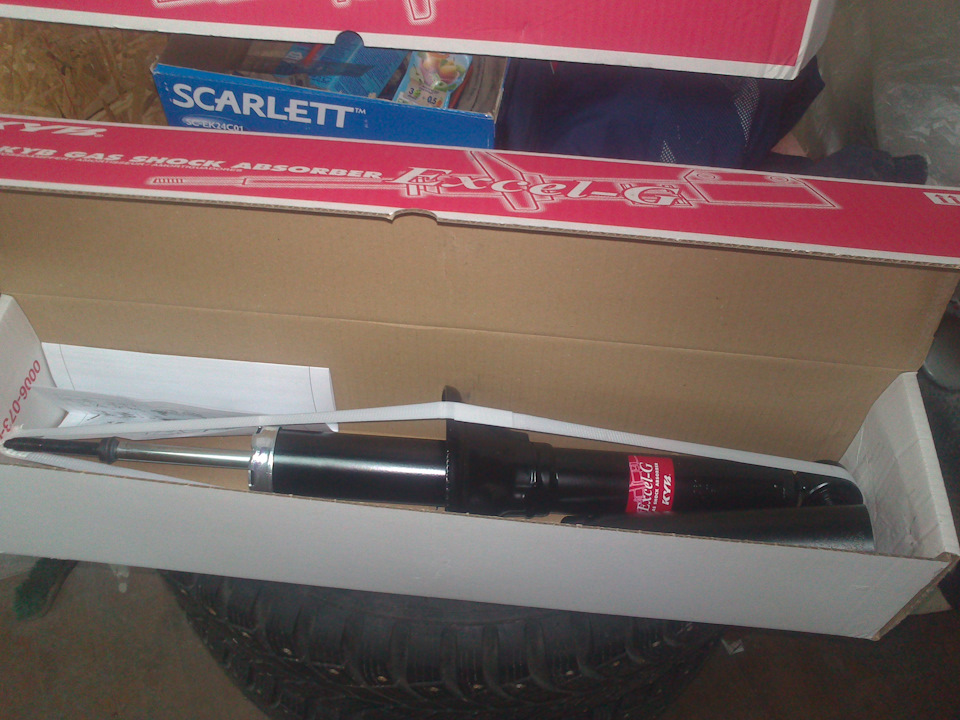 Замена задних амортизаторов и пружин — Honda CR-V (RD1, RD2), 2 л, 1999 ...