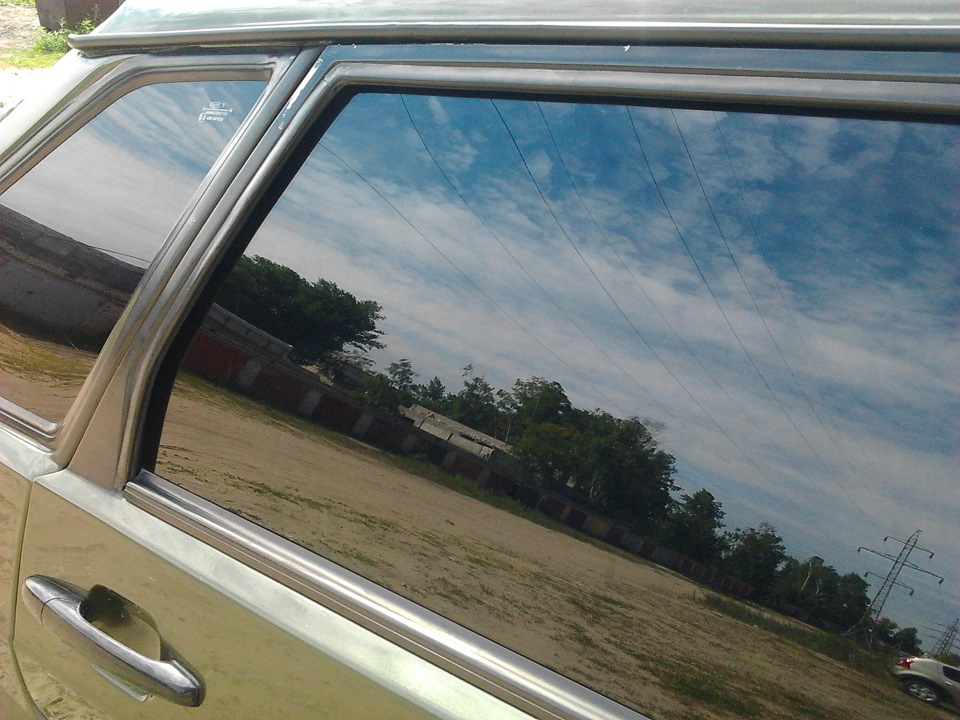 тонировка авто 10 15 30. тонировка 30 процентов передние стекла. 10 процентная тонировка. съемная тонировка 10%. инсигния 1 поколение тонировка.