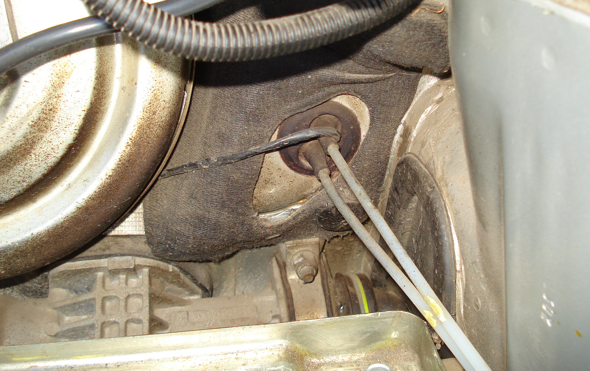 Гидрокорректор фар — Lada Гранта, 1,6 л, 2012 года | своими руками | DRIVE2