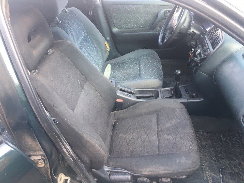 Сиденья ниссан примера р11. Nissan primera p11 сиденья. Сиденье Nissan primera p11-144. Сидение Ниссан эксперт. Крепления сиденья Ниссан примера п11 144.