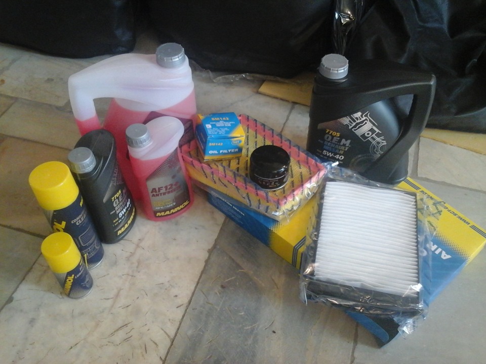 Замена масла двигателя. — Renault Megane II, 1,6 л, 2006 года | своими ...