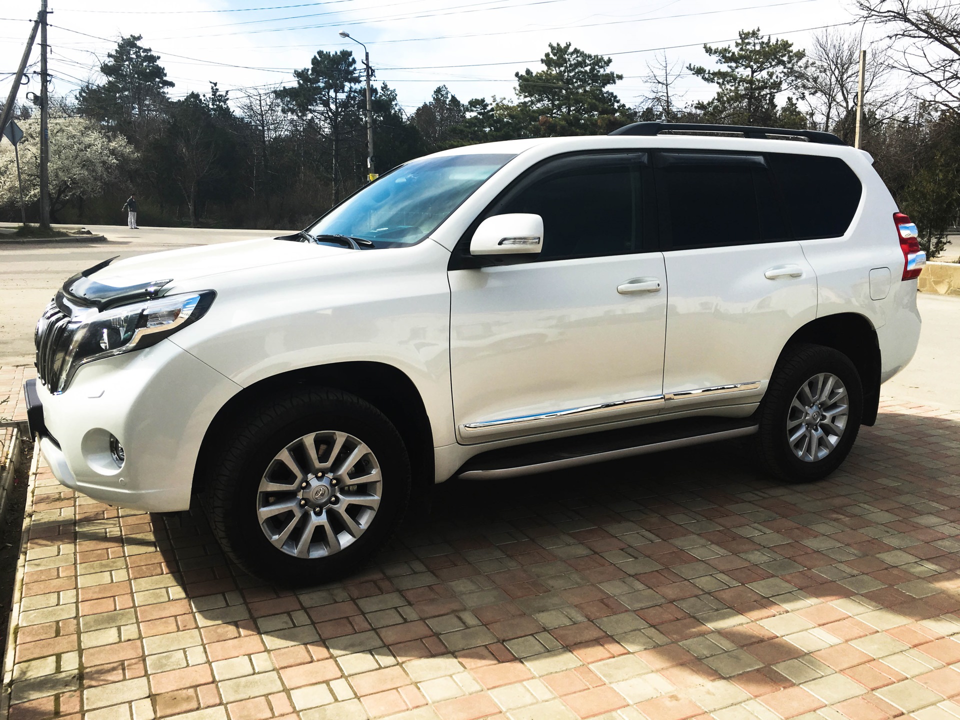 Toyota land cruiser 150. Toyota prado 150 таджикистан. тойота land cruiser 150 (prado). тойота ленд круйзер прадо 150 2021. тойота ленд крузер прадо 2017 белый стайл.